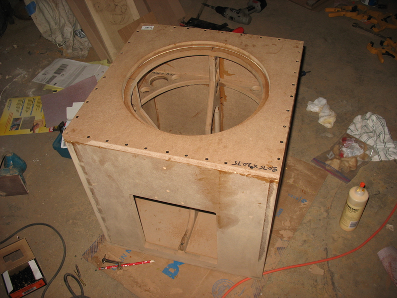 Illustration for article titled Build Your Own Rubik's Cube Subwoofer in 164 Easy Steps